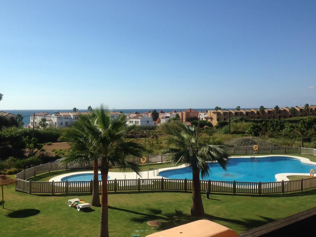 Casares Beach San Luis de Sabinillas Bilik gambar